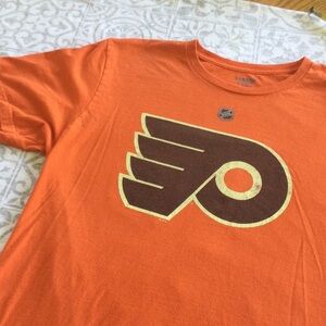 Philadelphia Flyers Gostisbehere tee shirt. 2020